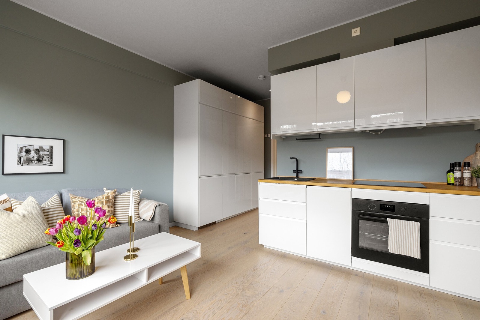 Sosial og arealeffektiv planløsning. Galleribilde