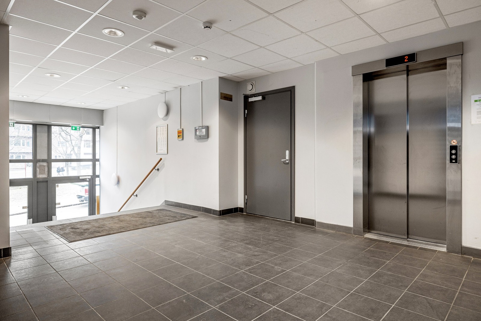 Boligen er fint plassert i byggets 4. etasje, med enkel adkomst via heis. Galleribilde