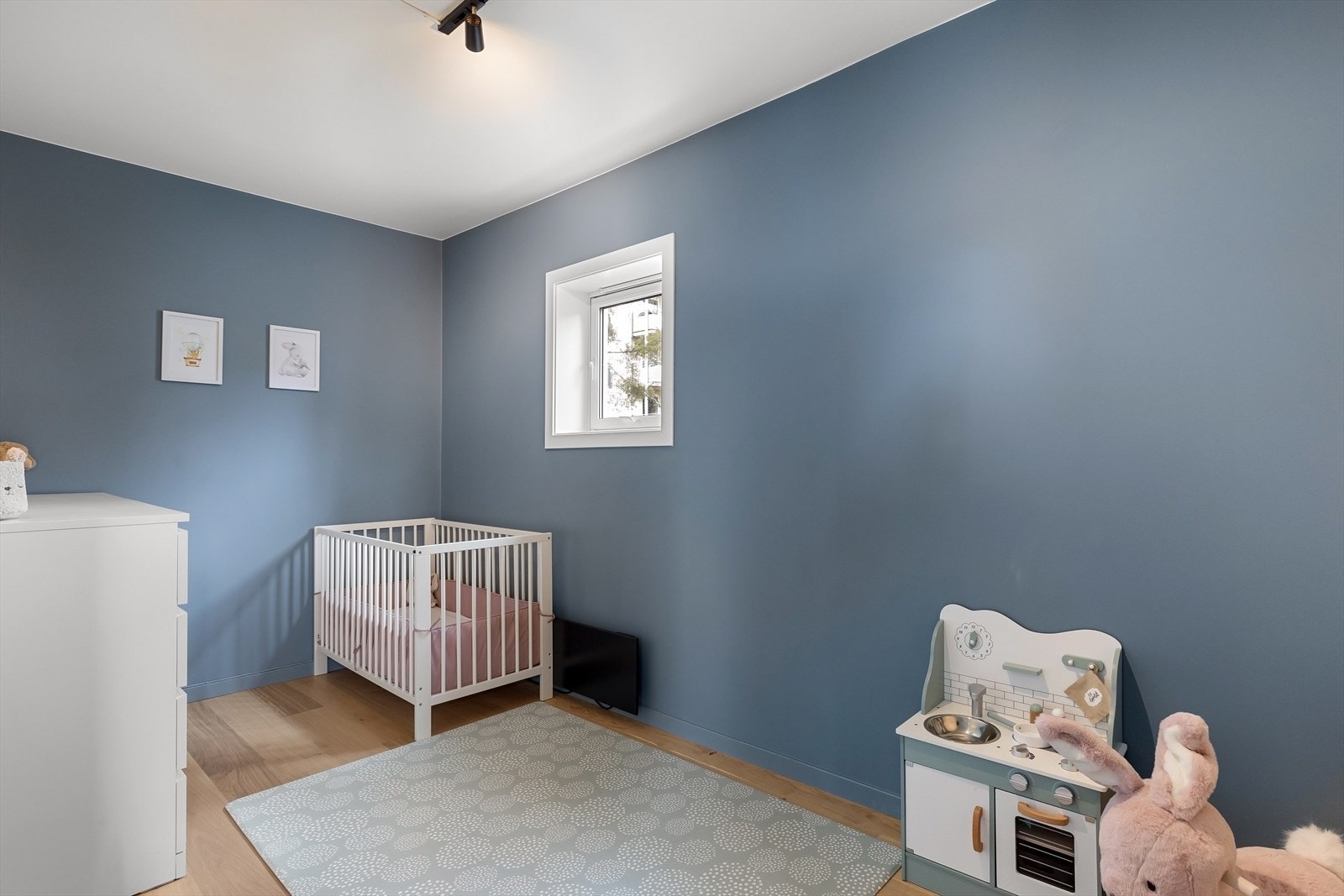 Soverom 2 passer utmerket som barnerom eller kontor og kan møbleres etter ønske. Galleribilde