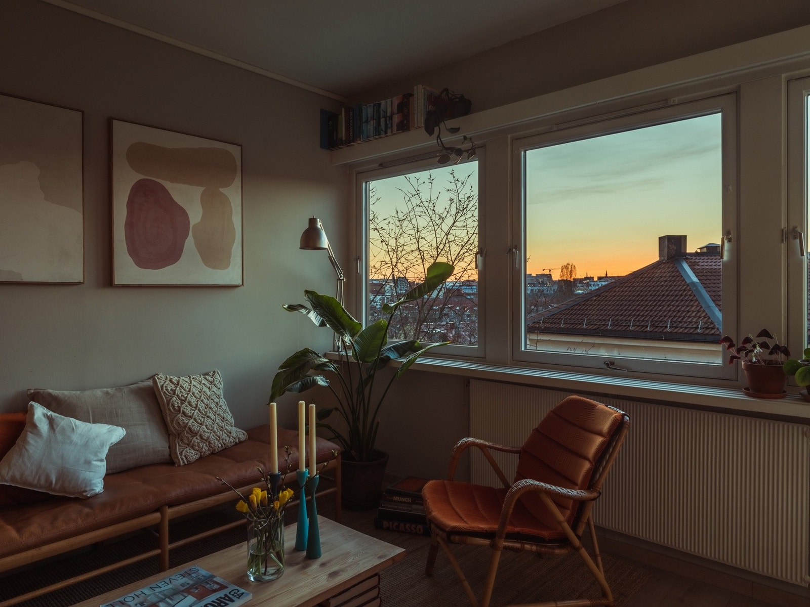 Dette er den perfekte leiligheten for deg som er på jakt etter en sentrumsnær men rolig plassering. Denne er fin! Galleribilde