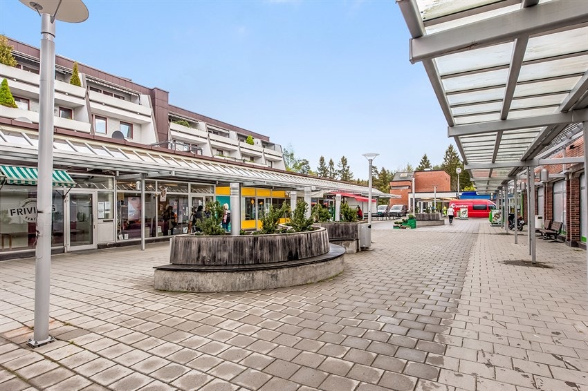 Ellingsrud senter med matbutikk m.m. Galleribilde