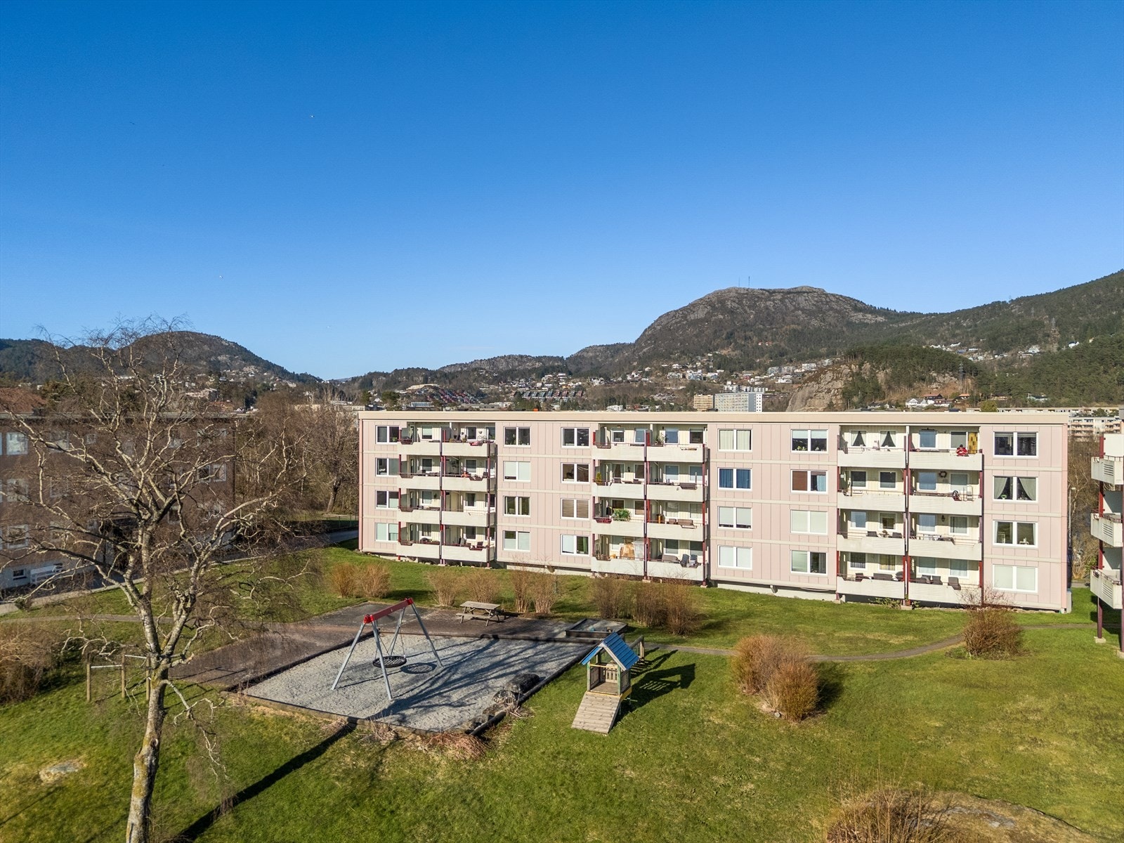 Fasade og fellesområde Galleribilde