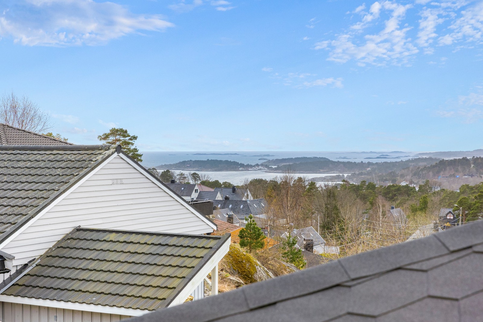 Flott utsikt mot Havsøy og havet fra eiendommen Galleribilde