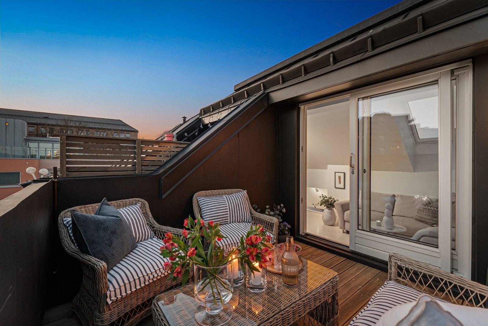 Uteplassen ligger usjenert til og har fin utsikt over populære Pilestredet Park Galleribilde