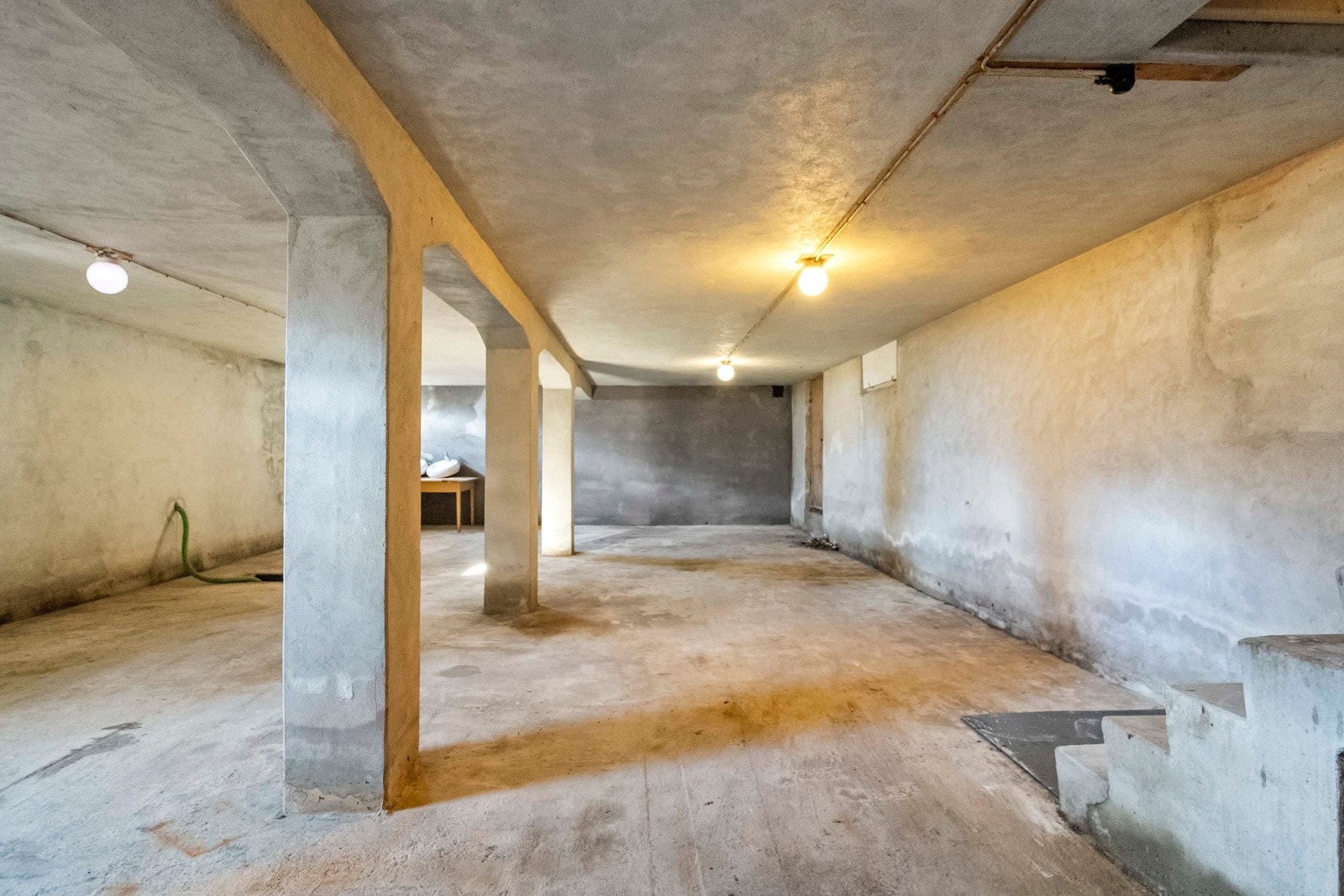 Kjelleren er benytta som lager / kaldkjeller, samt felles vaskekjeller Galleribilde