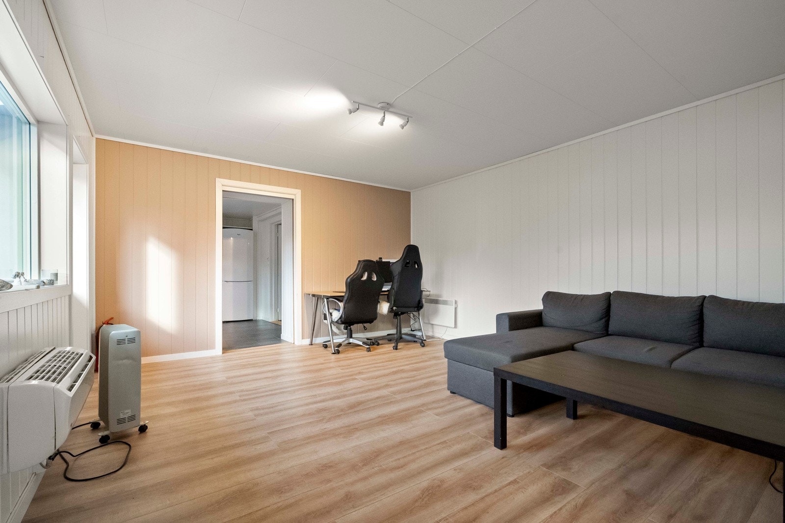 1.etg. er i dag innreda med 2stk. leiligheter (ikke godkjent) Galleribilde