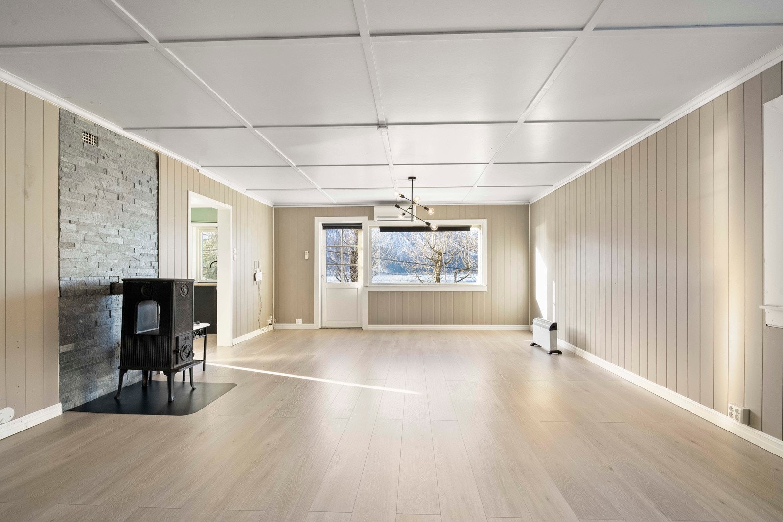 Boligdelen ligger i byggets 2- og 3-etg. Galleribilde