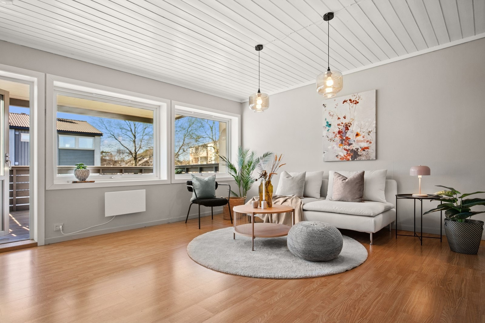 Elisabeth Solås Marwoll v/ DNB Eiendom har gleden av å presentere Polarveien 9B. Galleribilde