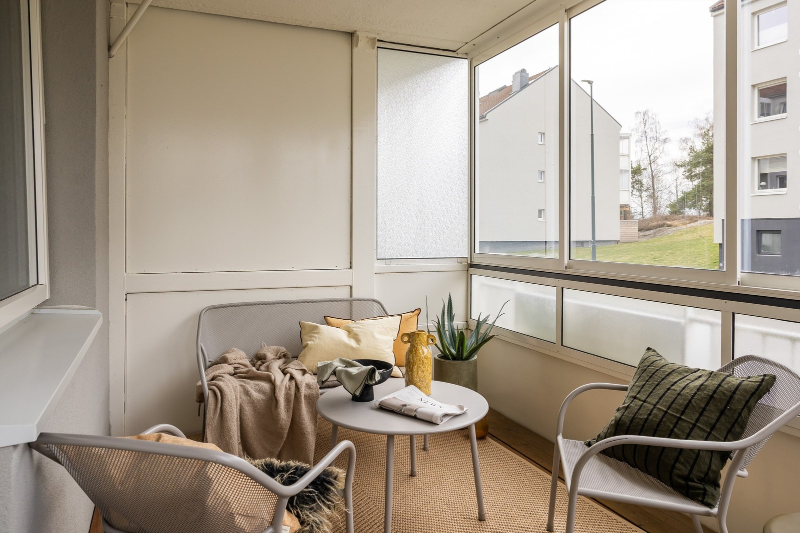 Her er det god plass til å innrede med en hyggelig sittegruppe der årets varme dager kan nytes. Galleribilde