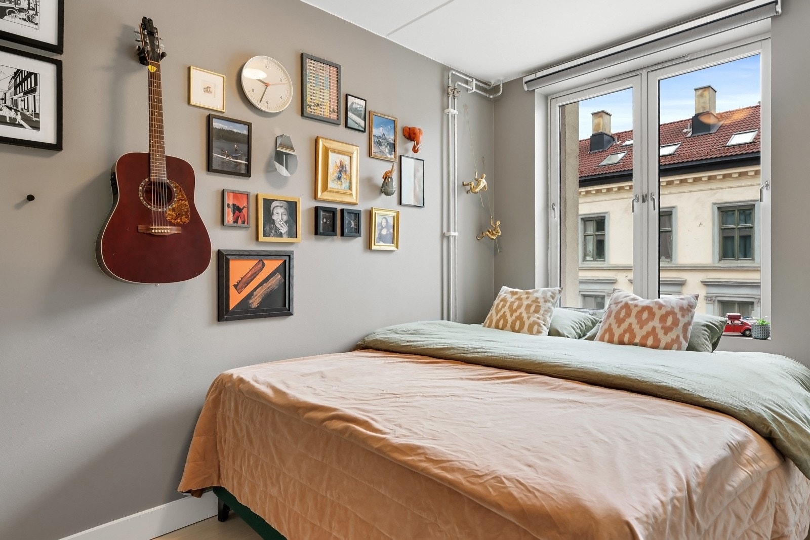 Soverom 2 er også av god størrelse. Galleribilde