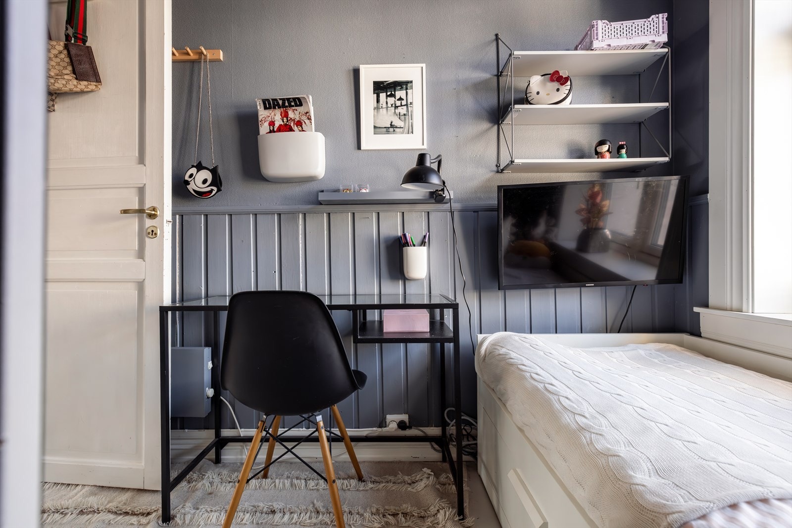 Her er det plass til seng og tilhørende soveromsmøblement. Galleribilde