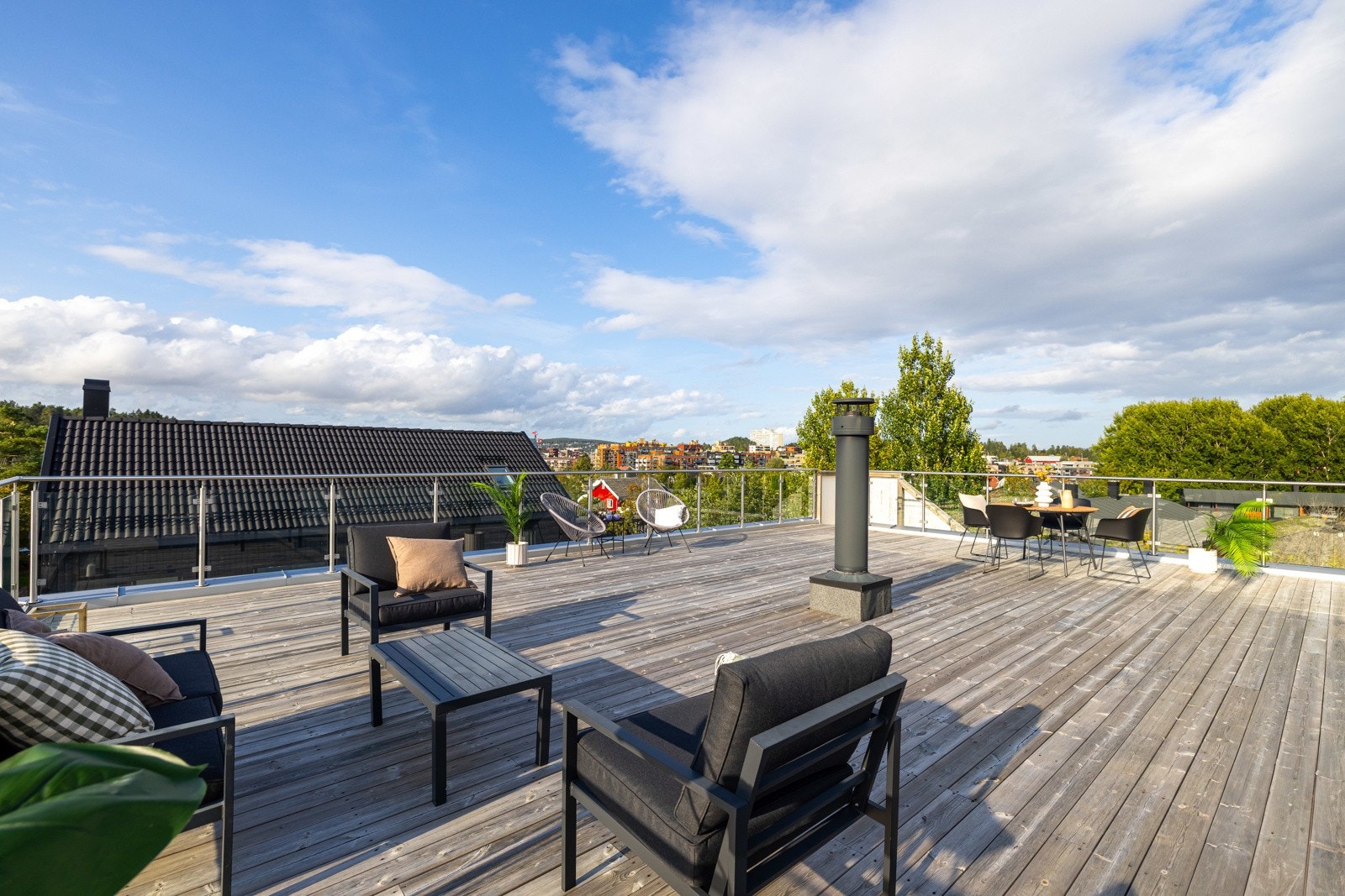 Her er det god plass til avslappende soner, aktive soner og sosiale soner. Galleribilde