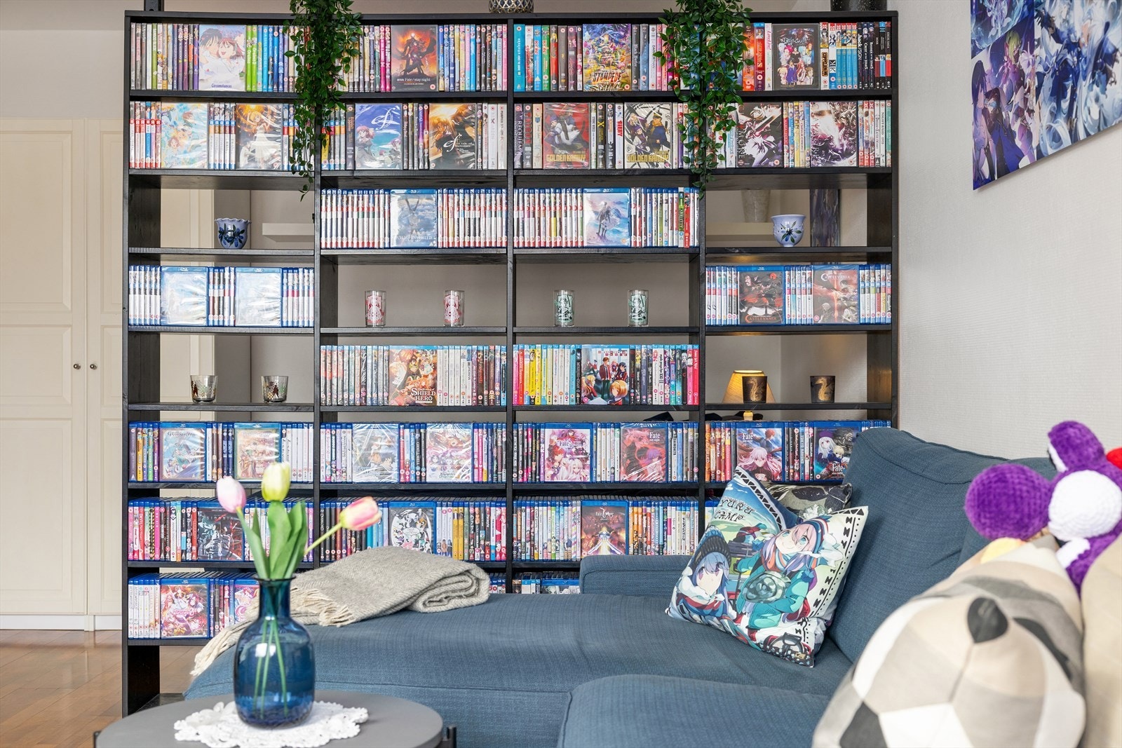 Hvis du skulle lure: Det er plass til 3 096 filmer/spill i denne hylla Galleribilde