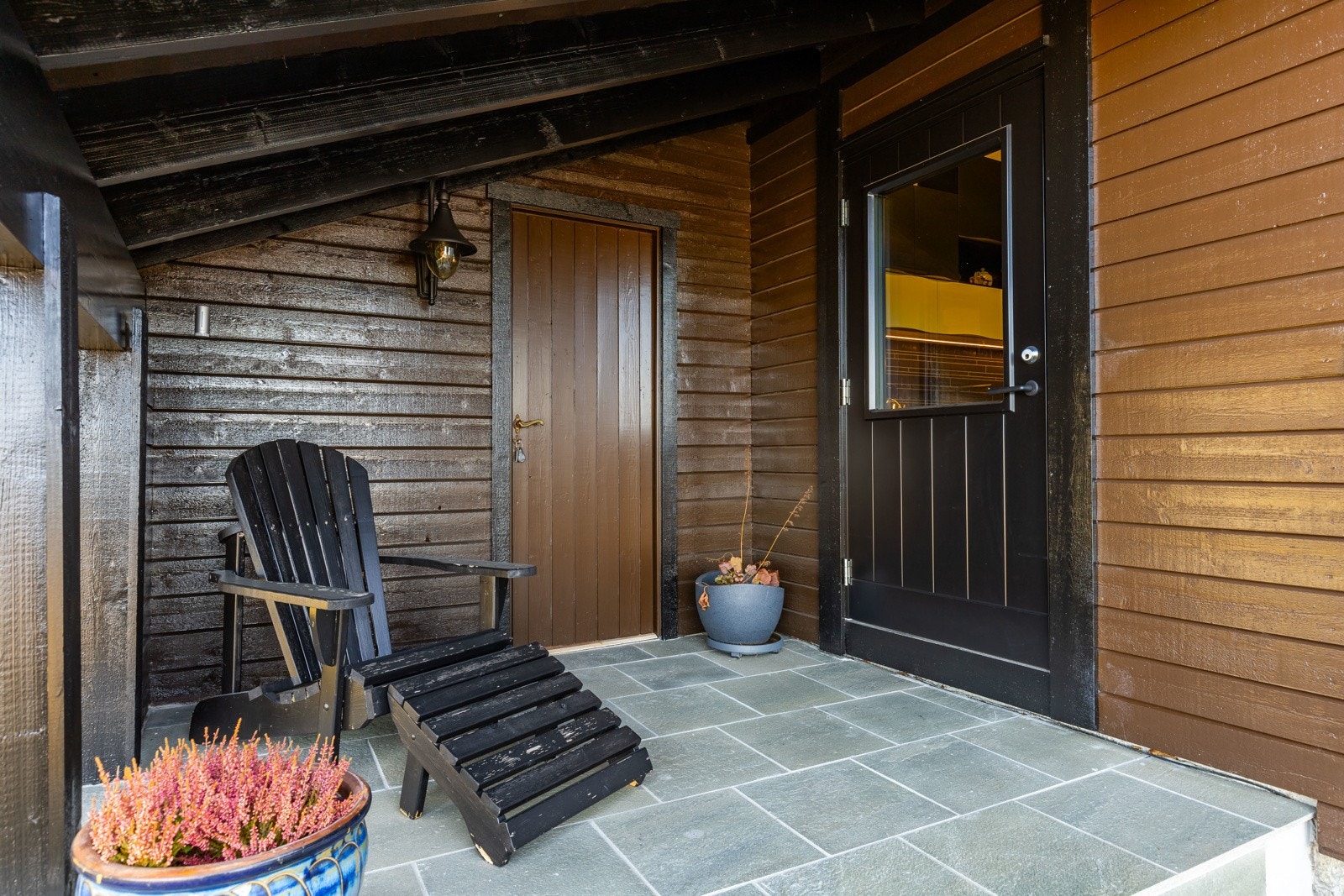 Det er også en liten terrasse utenfor kjøkkenet. Galleribilde