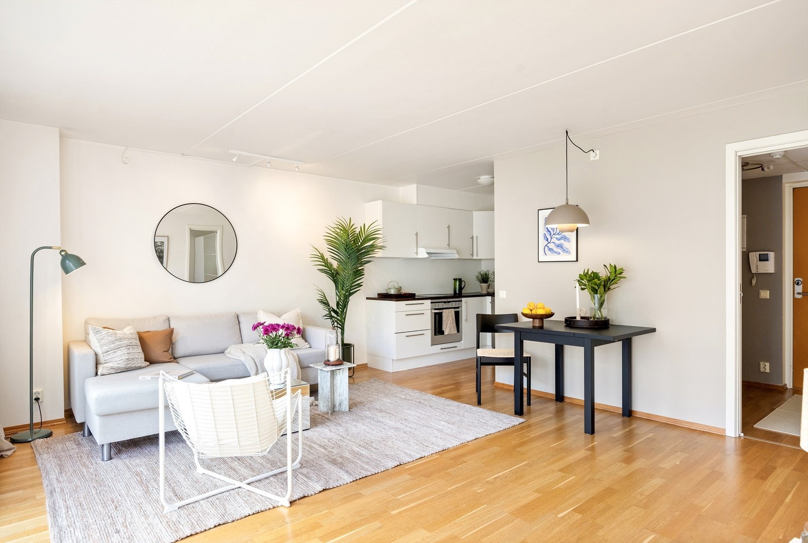 En lys og pen 2-roms med gode kvaliteter! Galleribilde