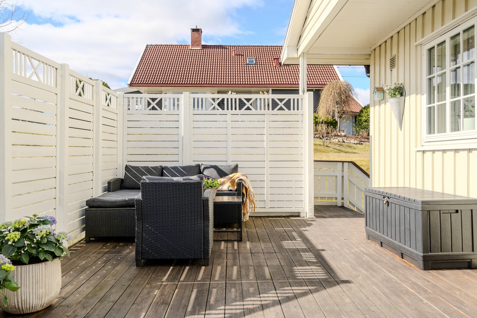 Perfekt med en krok i skyggen som man kan trekke til på de varmeste sommerdagene. Galleribilde