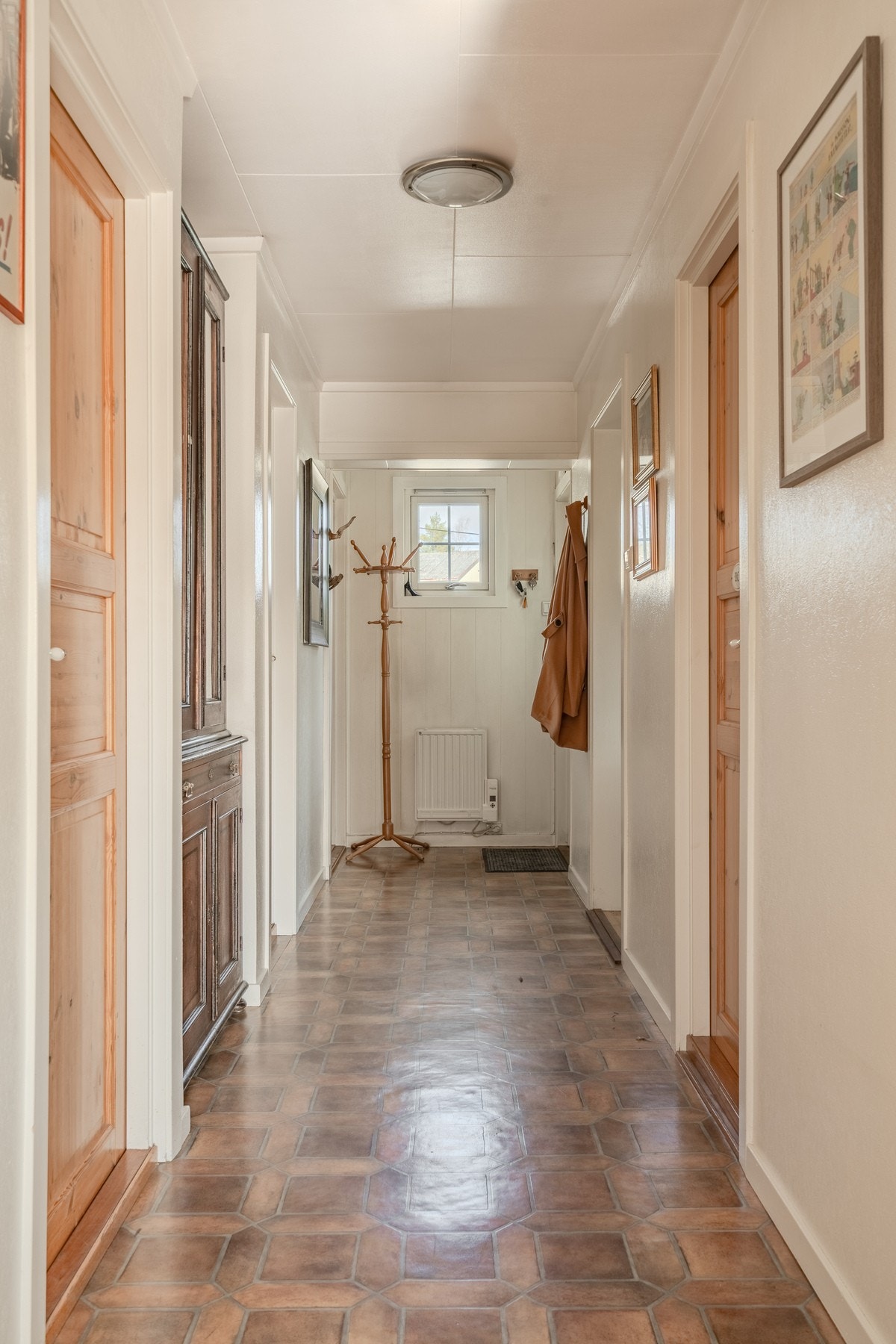 Mellomgang. Galleribilde