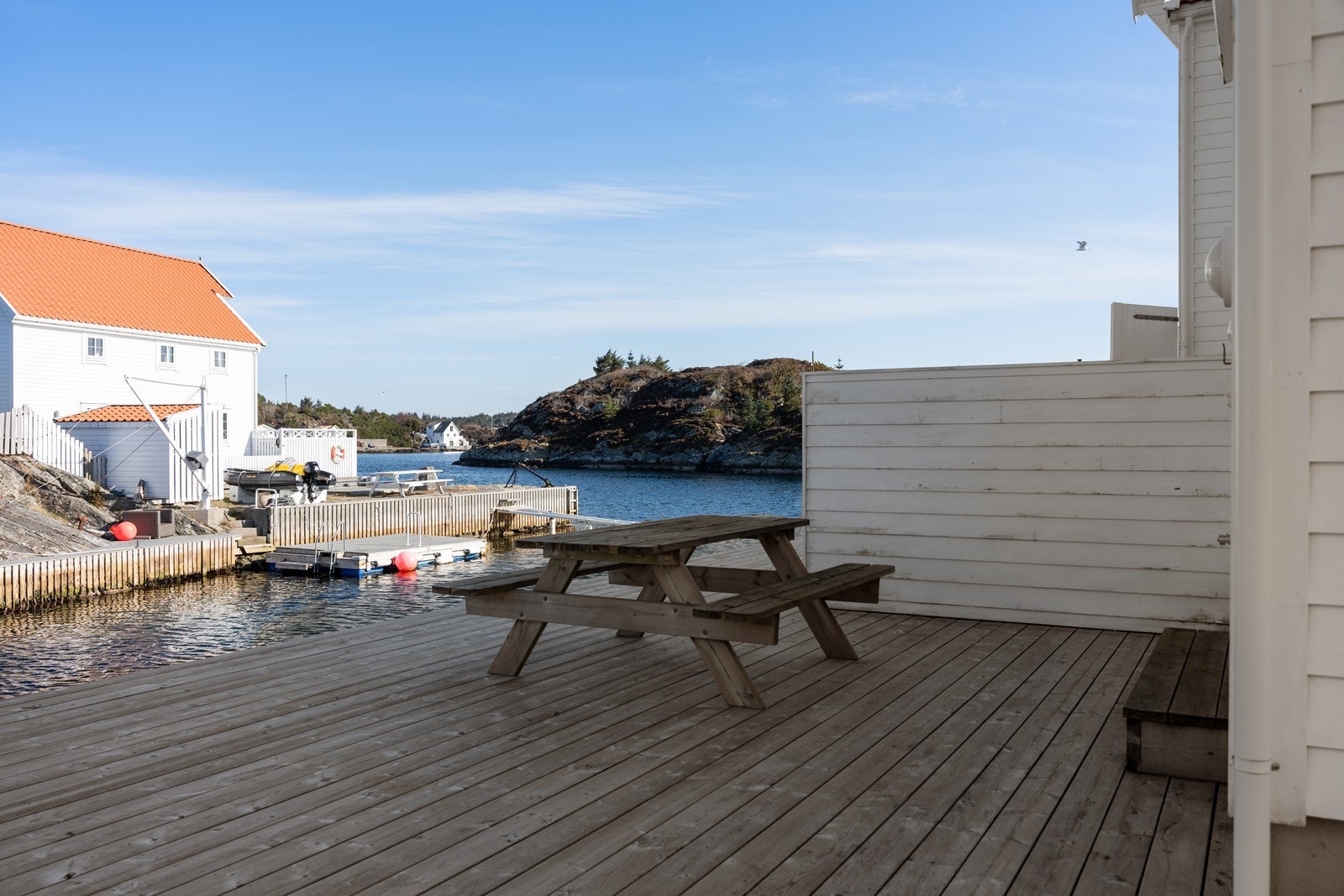 Her ligger alt til rette for å kunne nyte fine og varme sommerdager Galleribilde