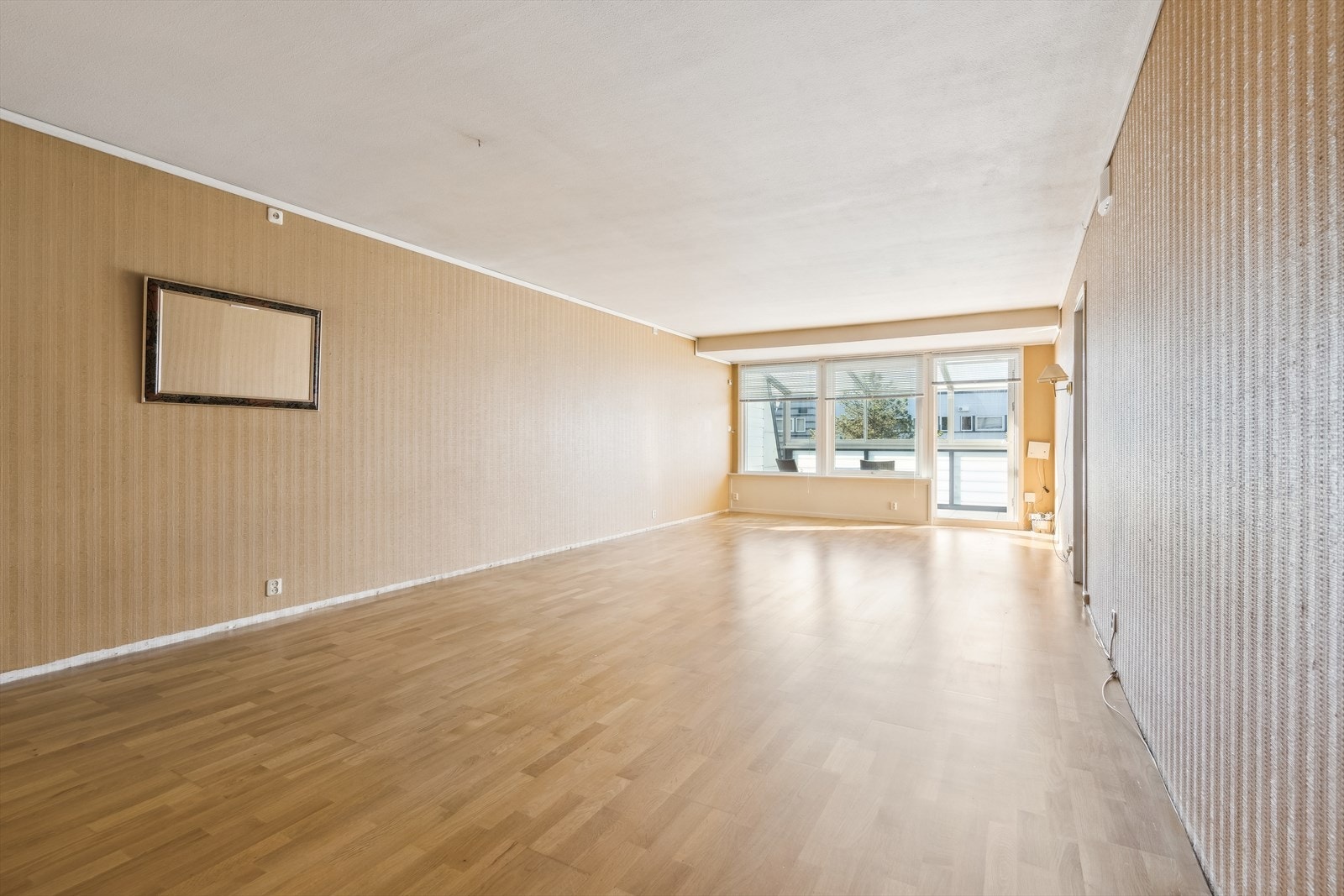 God plass til både spisegruppe og sofakrok. Galleribilde