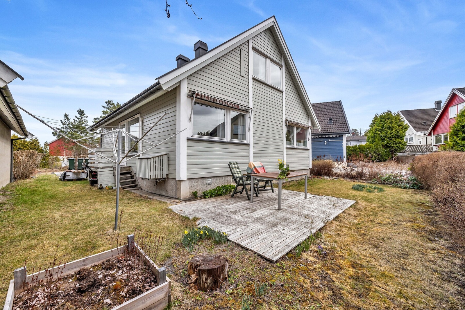 Frida Solberg i EIE eiendomsmegling har gleden av å presentere Ekornvegen 5 - en flott og velholdt enebolig i familievennlige omgivelser. Galleribilde