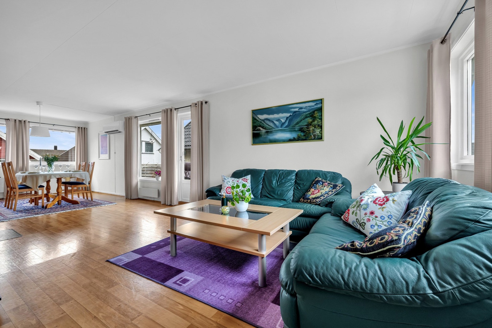 Boligen holder en eldre standard, så her har du mulighet til å skape ditt drømmehjem. Galleribilde