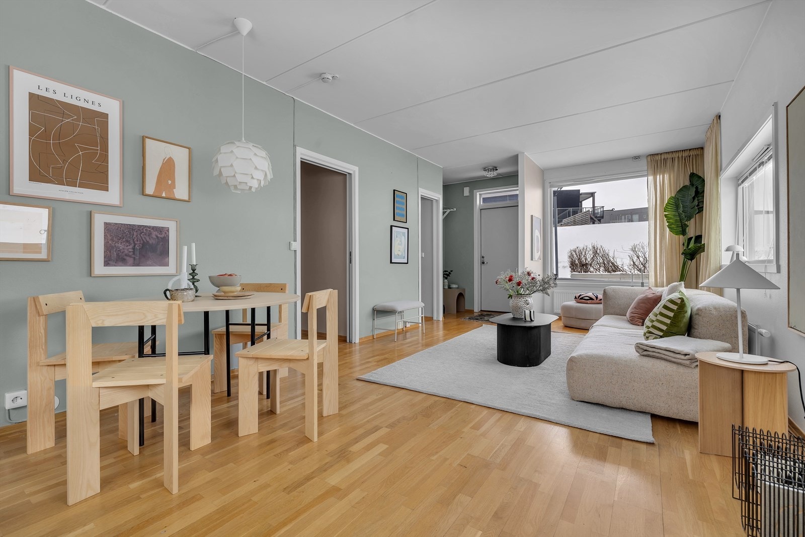 God plass til spisegruppe Galleribilde