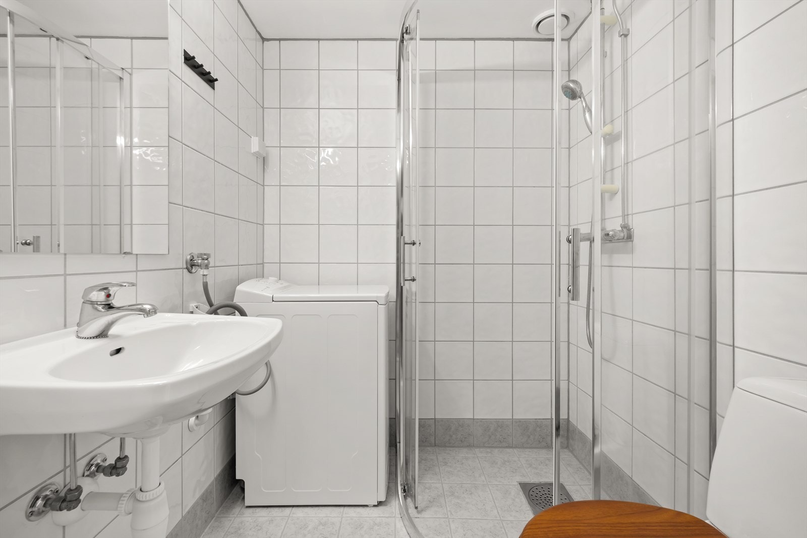 Flislagt bad med varmekabler Galleribilde