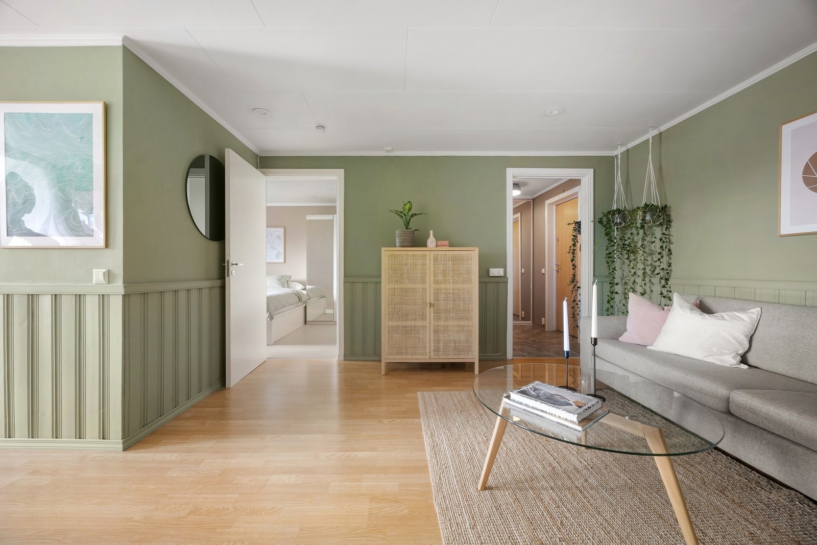 Leiligheten er innredet i delikate farger som skaper en hyggelig atmosfære i rommet. Galleribilde