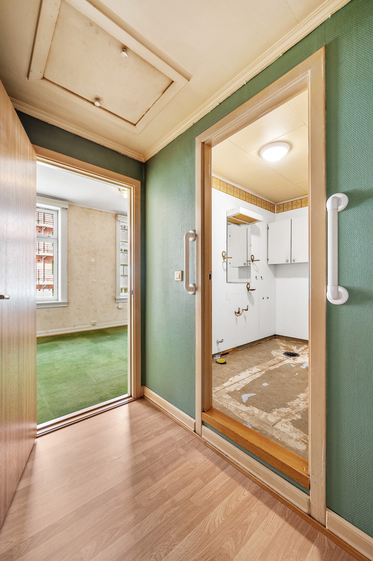 Videre ser vi på badet. Galleribilde