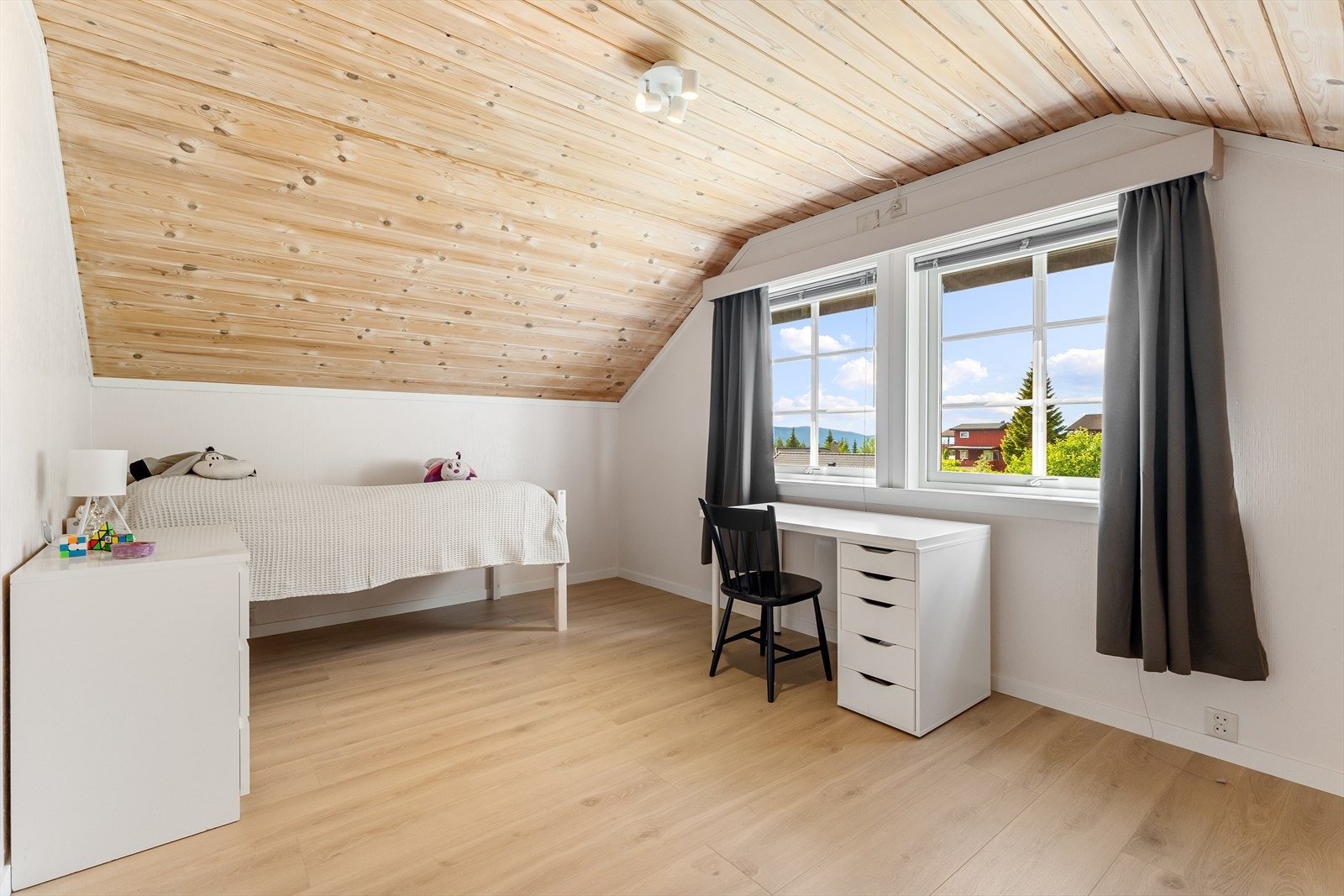 Perfekt for både voksne og barn. Her får du en rolig og privat sone, ideell for avslapning etter en lang dag Galleribilde