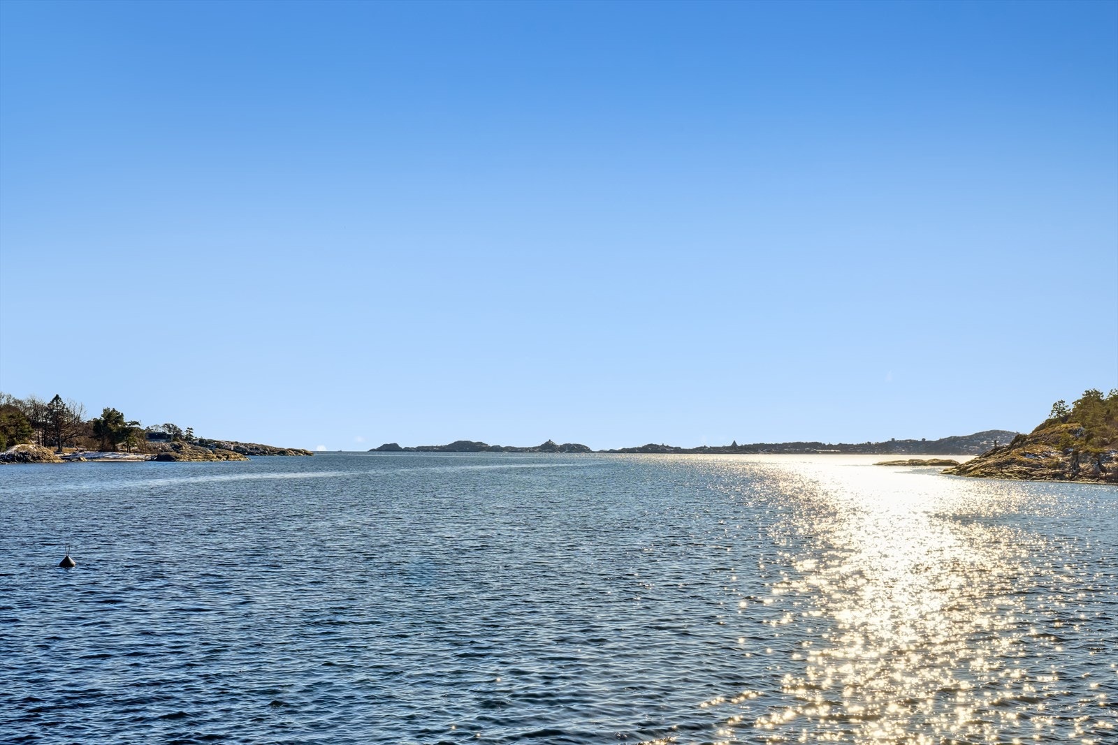 Sameiet har flere lekre brygger med badetrapp til glede for beboerne. Galleribilde