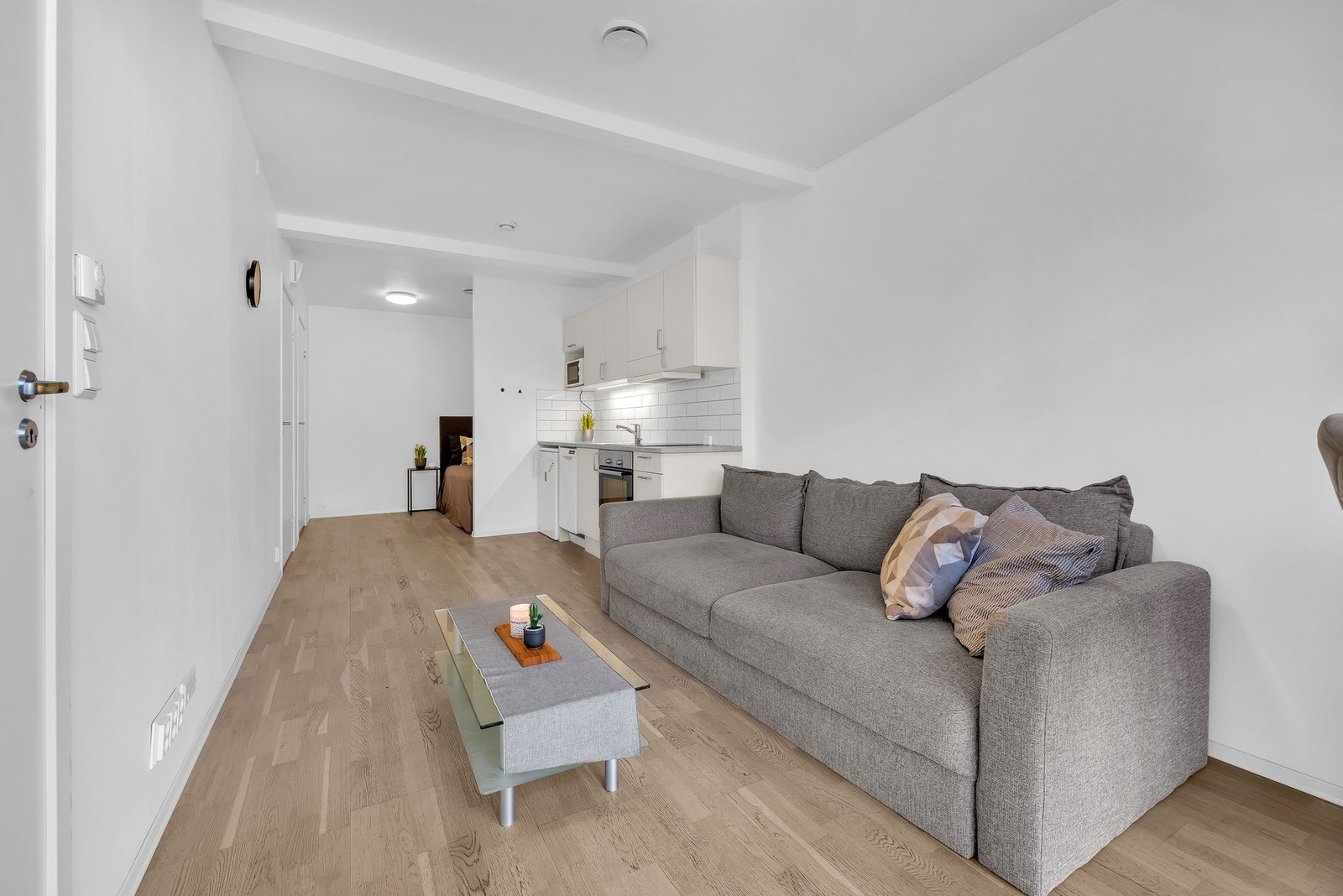 Kjøkkenet har integrert komfyr og platetopp. Galleribilde