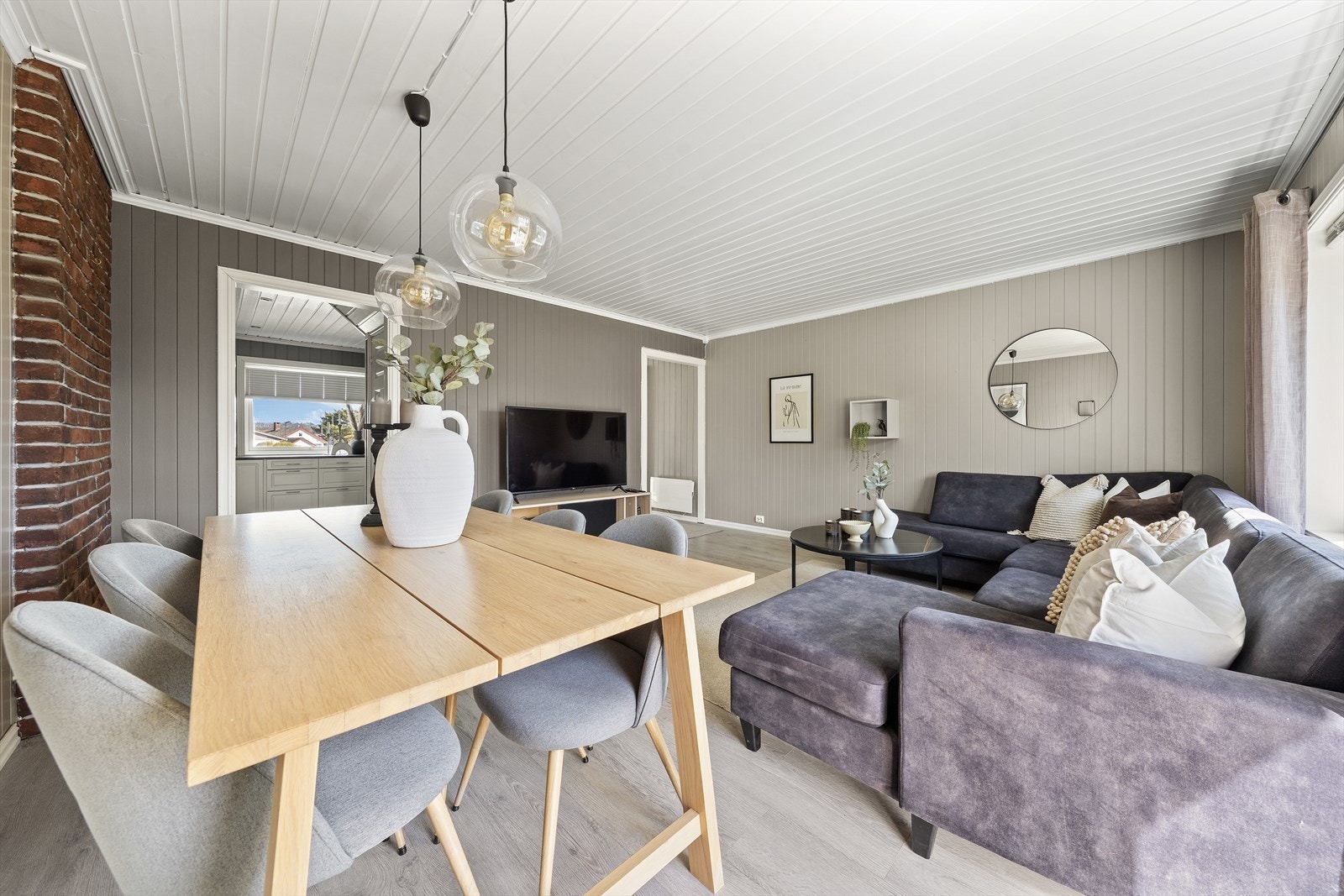 Det er også plass til sofa av god størrelse Galleribilde