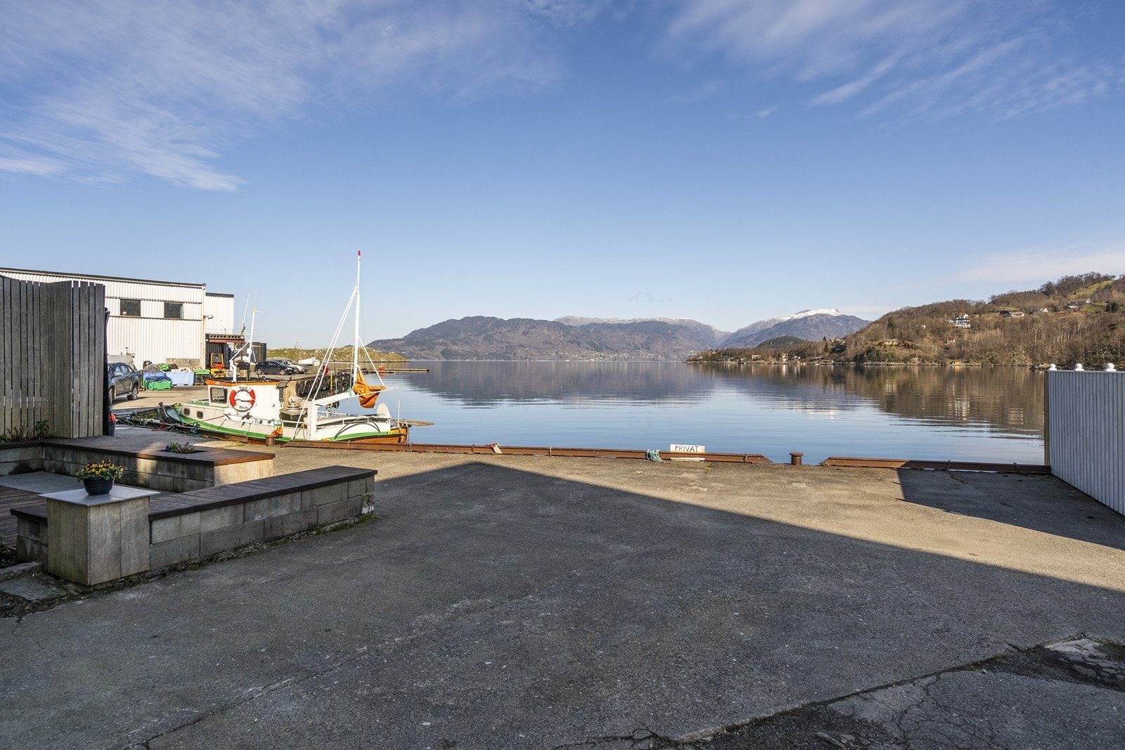 Felles kai, 14 meter. Her kan en komme sjøveien til egen bolig. Galleribilde