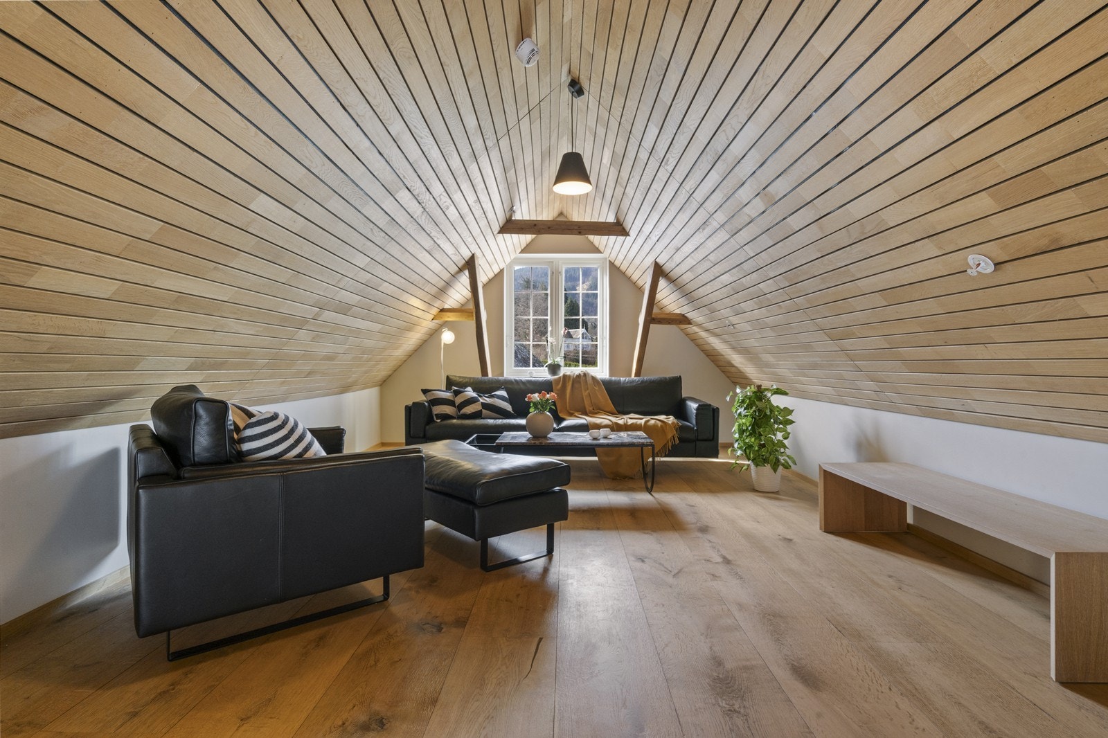 Stue, øvre del Galleribilde