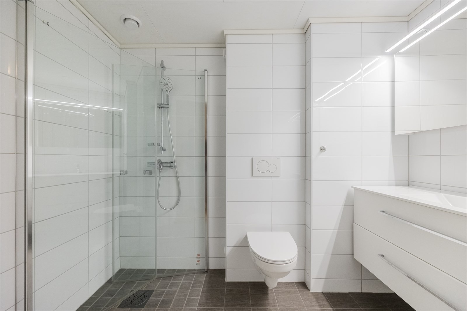 Helfliset bad renovert i regi av borettslaget ca. 2020 Galleribilde
