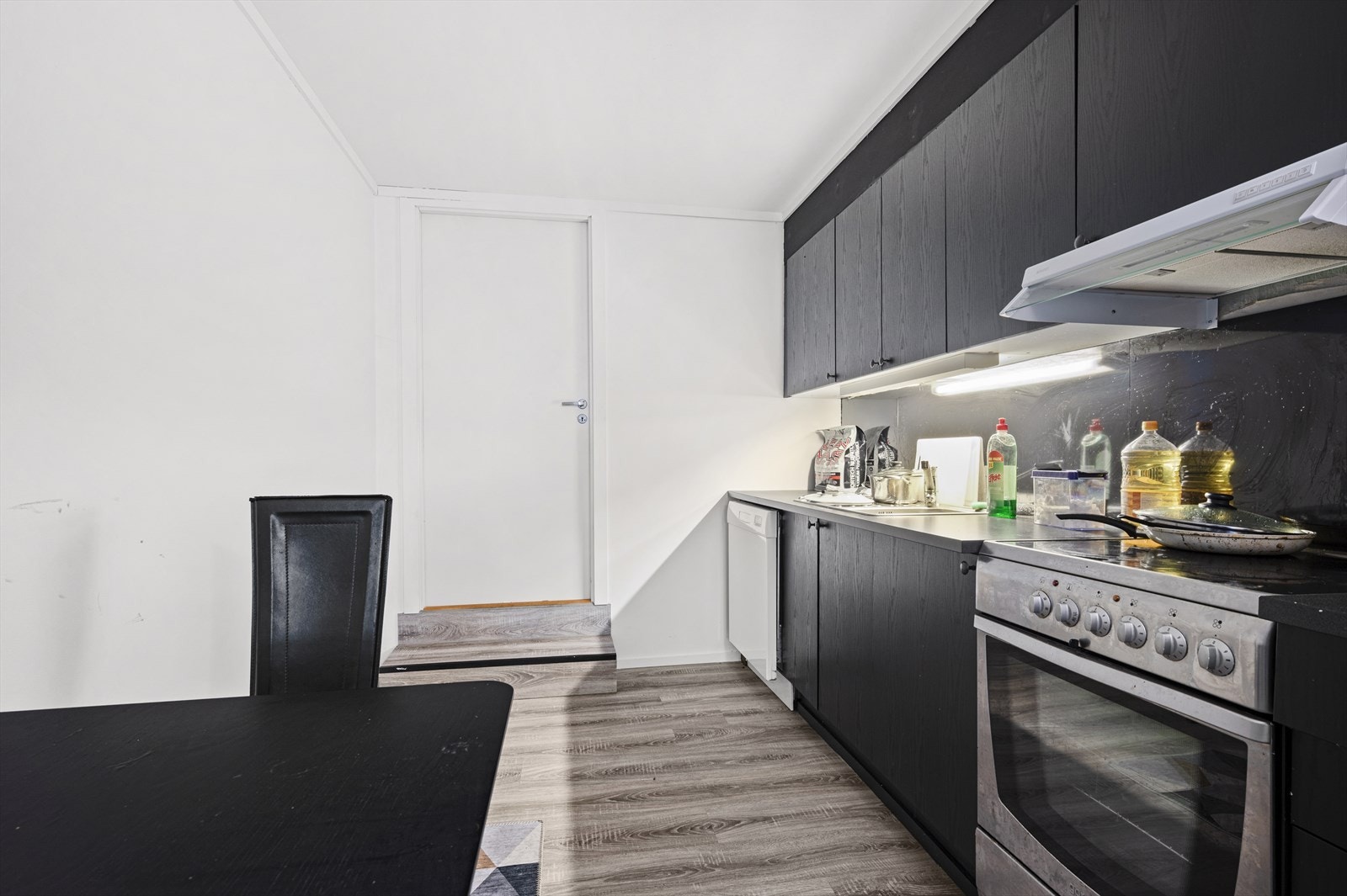 Kjøkken venstre leilighet Galleribilde