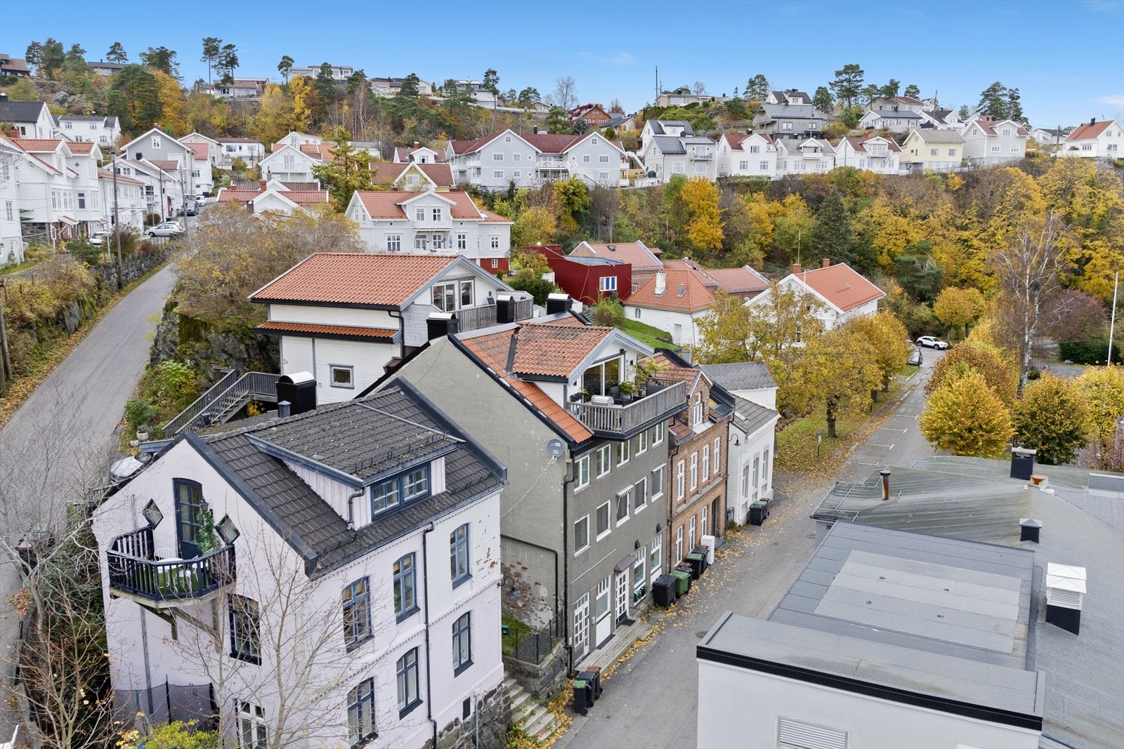 To selveierseksjoner hvor begge ligger på bakkeplan Galleribilde