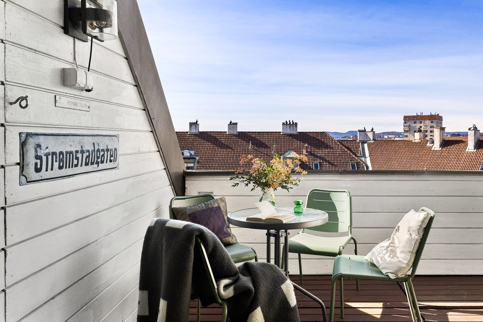 Vestvendt takterrasse på hele 9,8kvm. Galleribilde