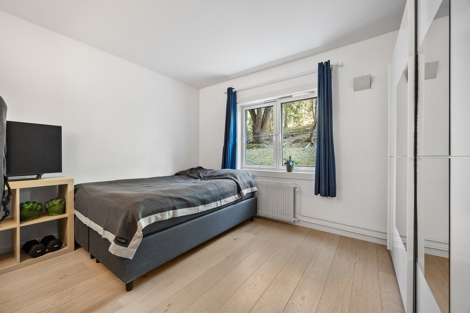 Soverommet har rikelig med plass til lek og morro Galleribilde