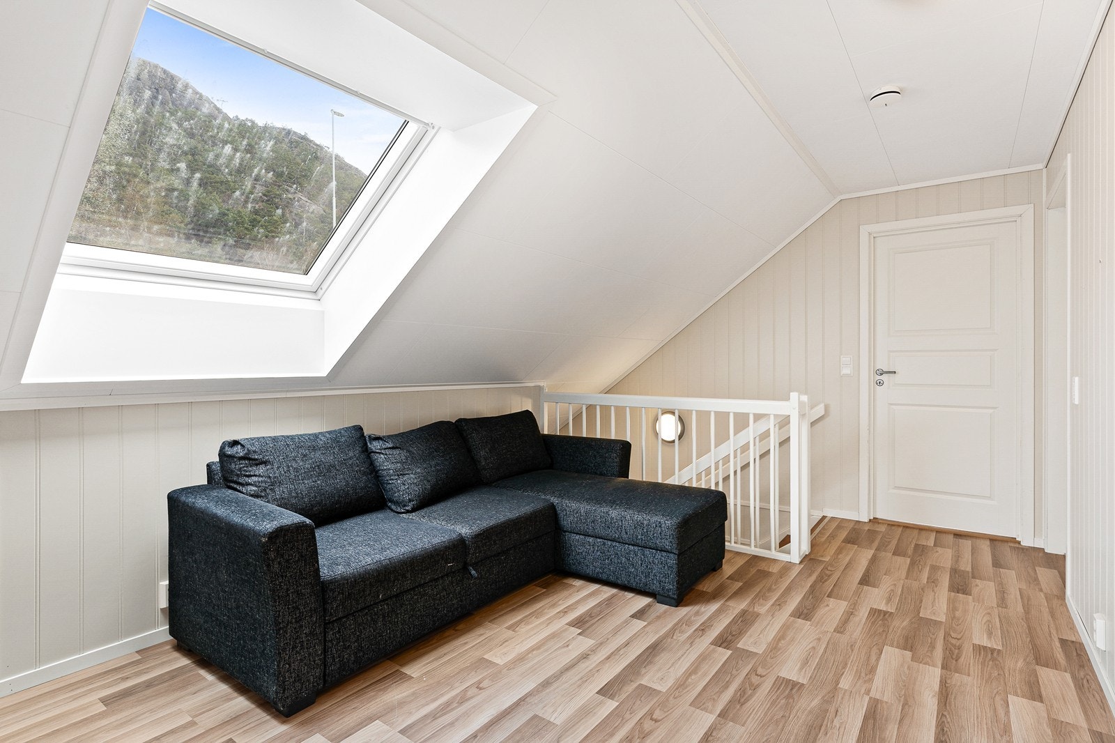Her venter det også to soverom og et ekstra bad. Galleribilde