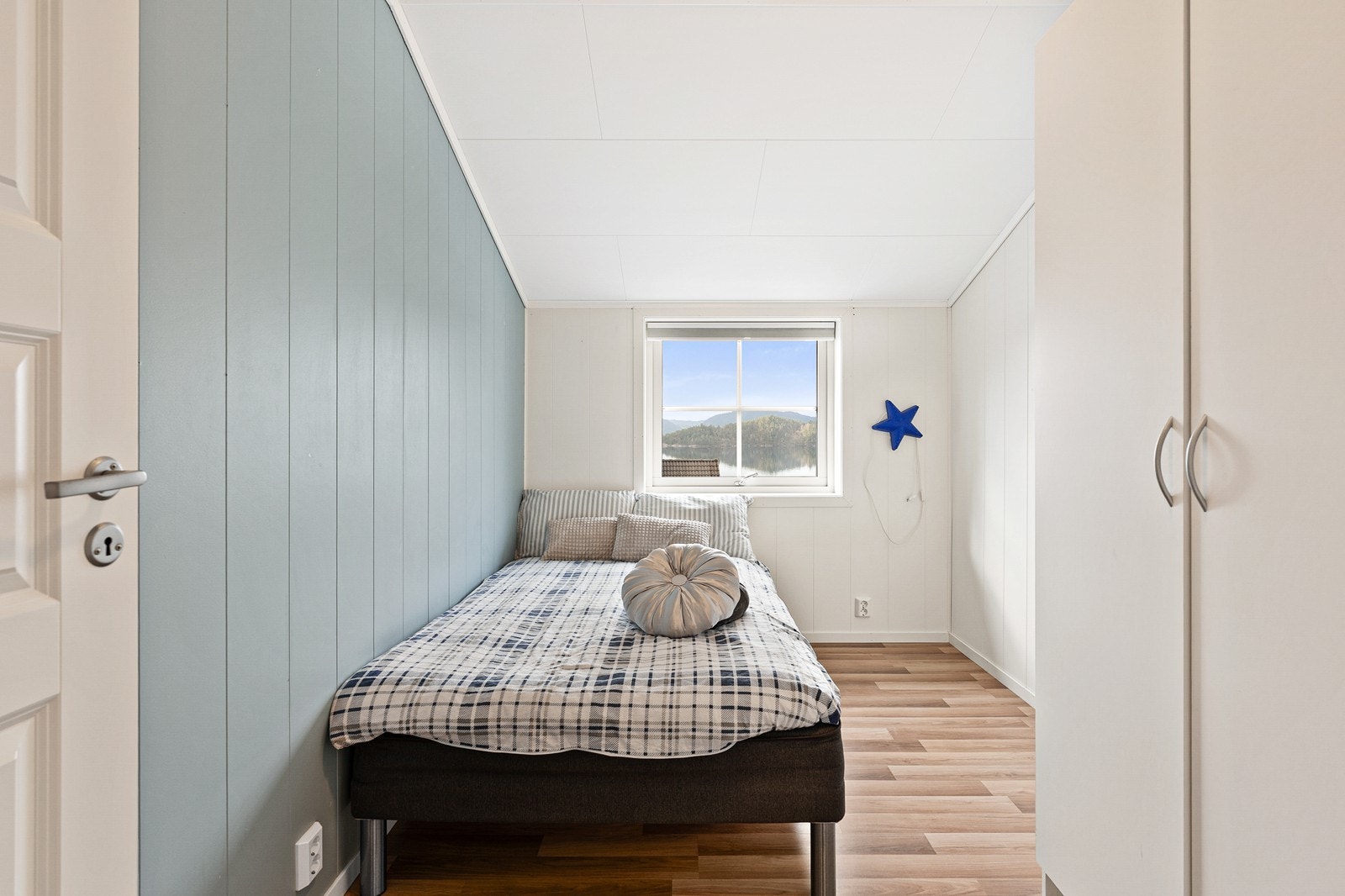 Begge soverommene har god plass til seng og garderobe. Galleribilde