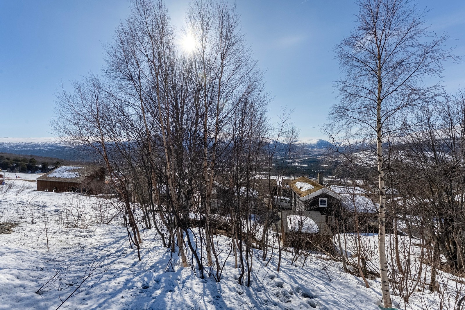 Det er ca. 3 km inn til Oppdal sentrum. Galleribilde