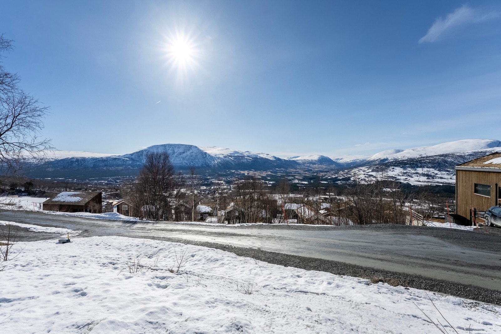 Et stort løypenett med oppkjørte skispor finnes i umiddelbar nærhet. Galleribilde