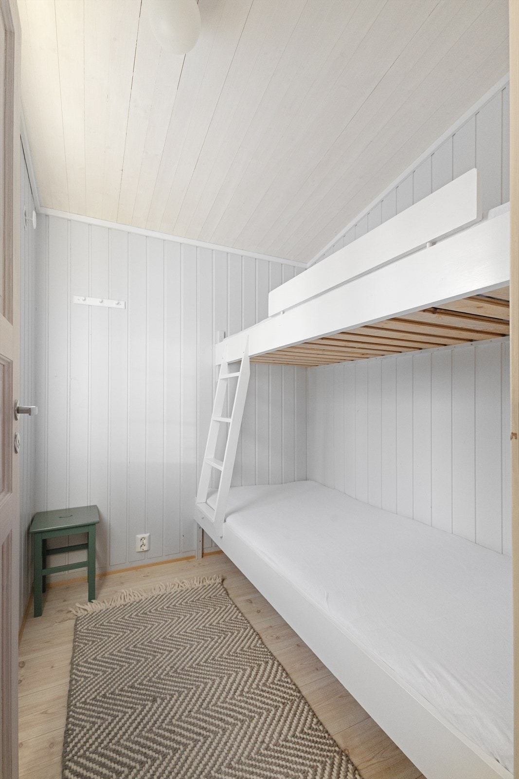 Soverom 2 i selve hytta med køyeseng. Galleribilde