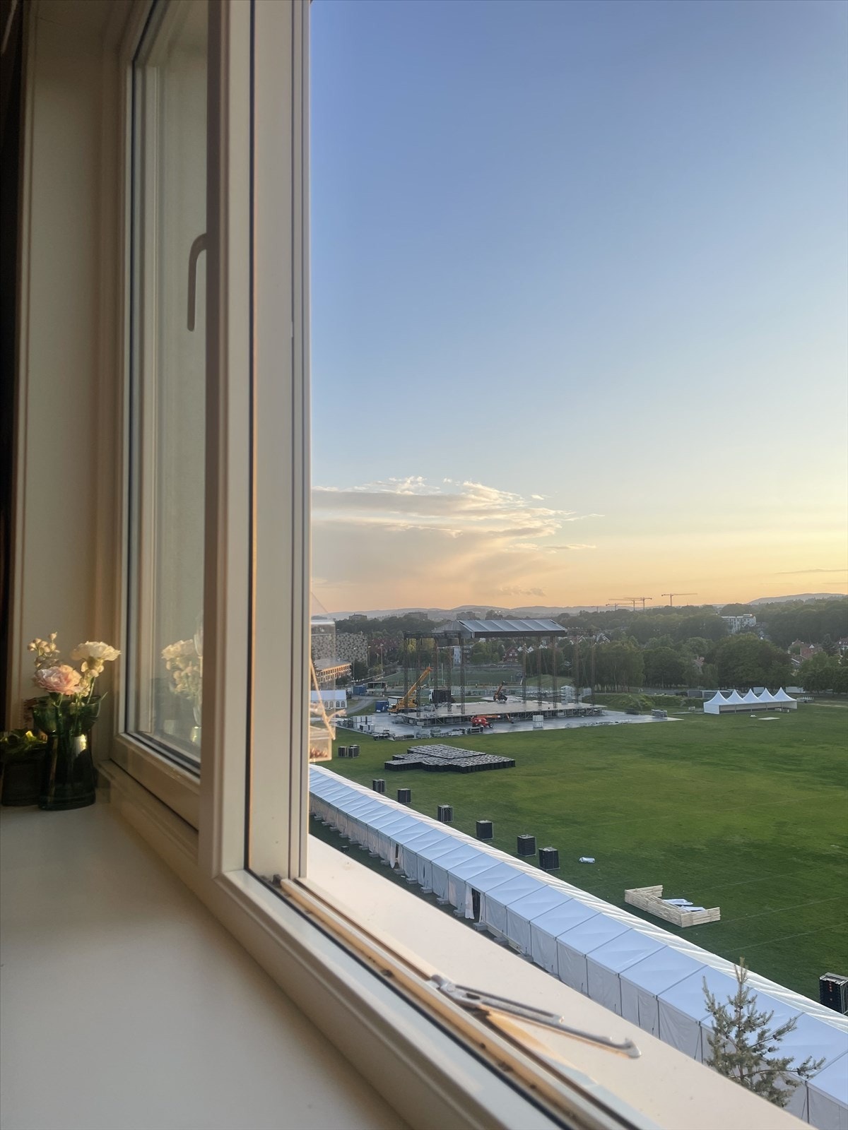 Selgers bilde fra da de satt opp scenen til Bruce Springsteen i 2023. Galleribilde