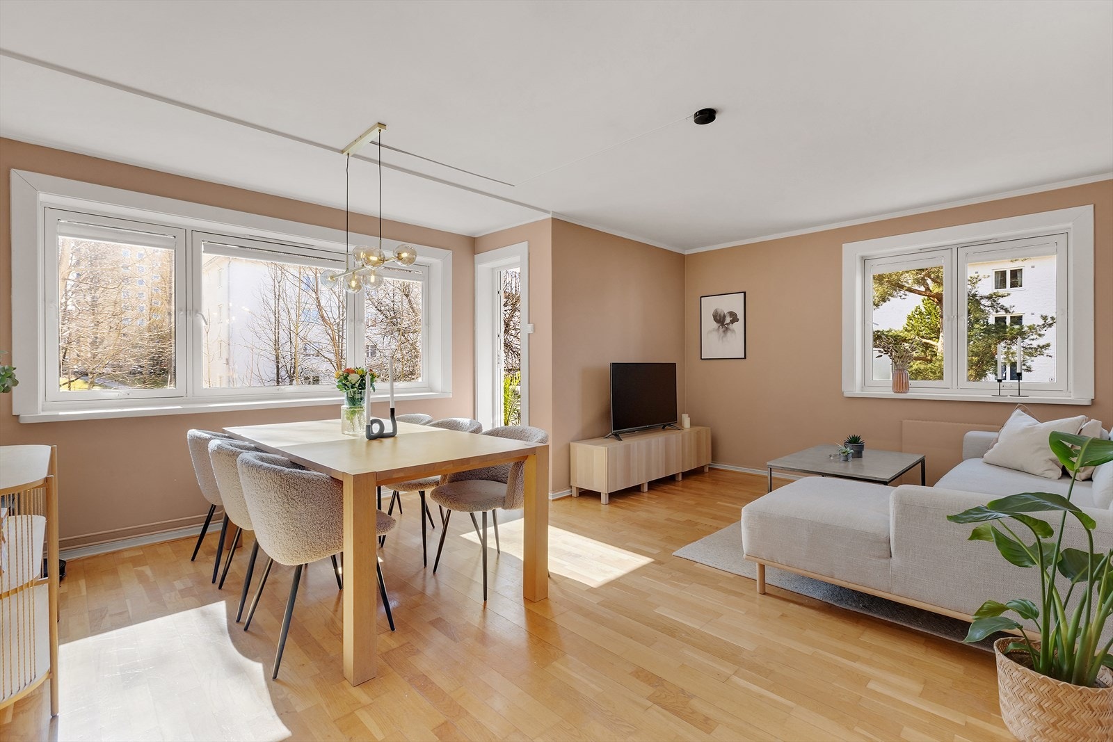 Velkommen til Haakon Tveters vei 78 presentert av Kenny Nguyen v/Nordvik Eiendomsmegling Galleribilde