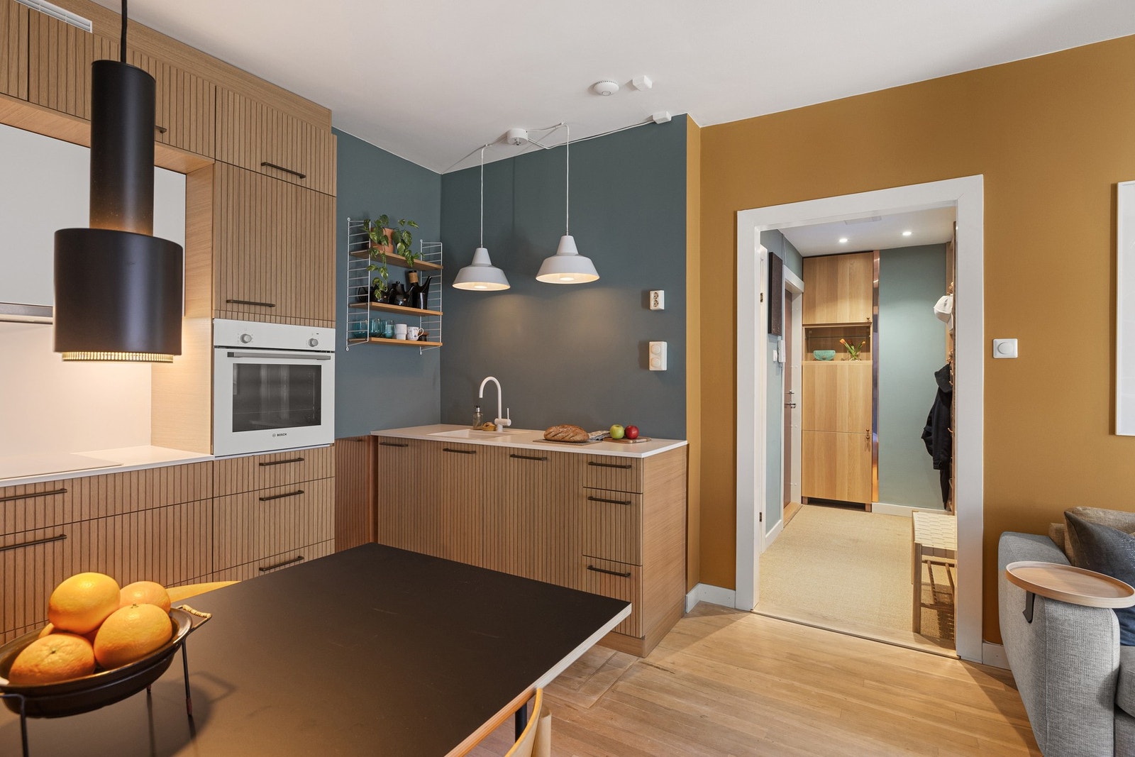 Stekeovn er plassert i praktisk arbeidshøyde. Galleribilde