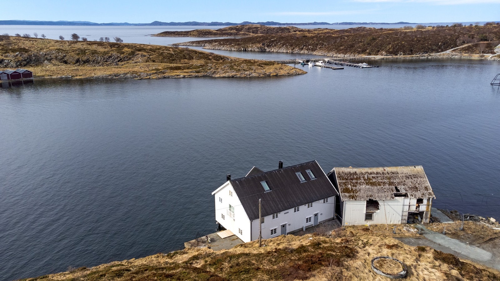 Området er også et populært sted for hyttebygging og fritidsreisende. Galleribilde