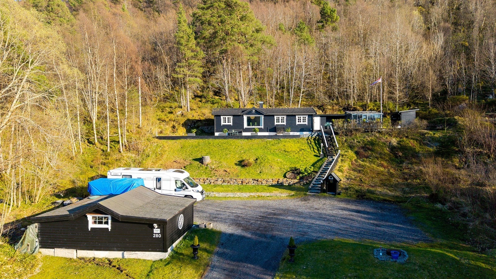 En bolig perfekt for dem som ønsker å bo sentralt med landlig. Galleribilde